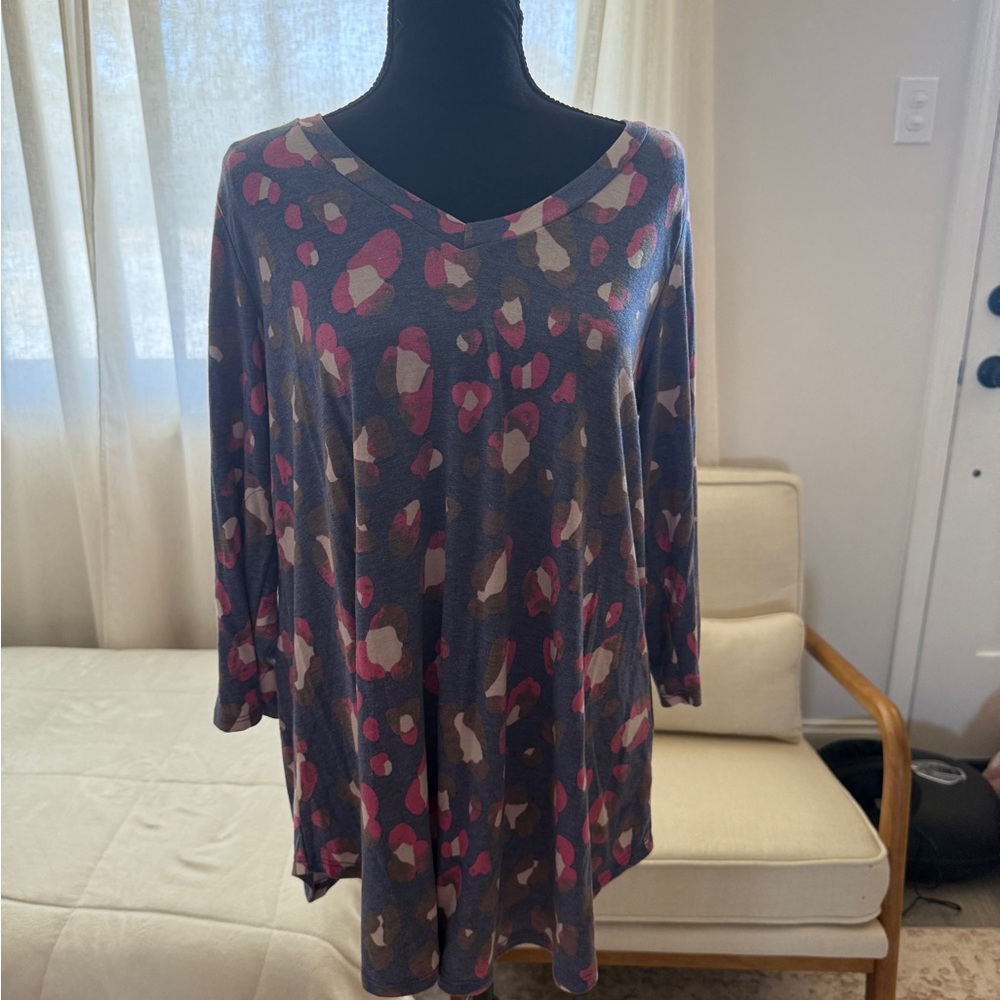 Honeyme Women's V-Neck Tunic - Pink and Gray
